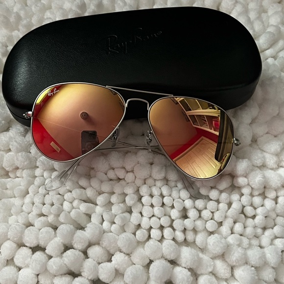 RayBan Aviator Sunglasses - Picture 1 of 4